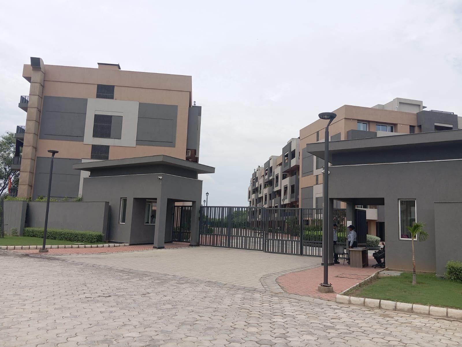 Gulnaar Meadows — photo 1
